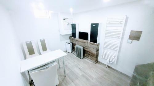 Apartment One Stop To Frankfurt Airport