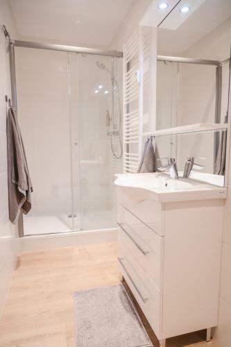 World Of Rooms - Apartment Paris