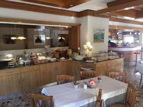 Hostal Alpen Adria Gasthof Rausch