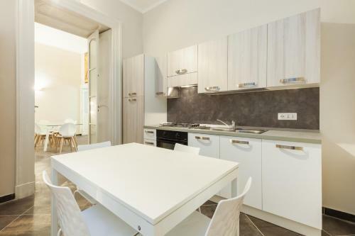 Parthenope Apartment By Wonderful Italy