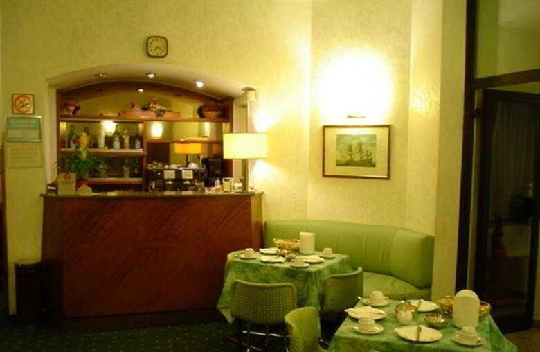 Hotel Flora