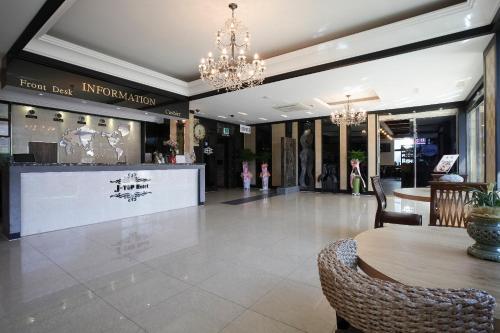 J-top Hotel