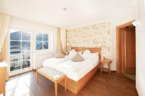 Hotel Ebner's Waldhof Am See Resort & Spa