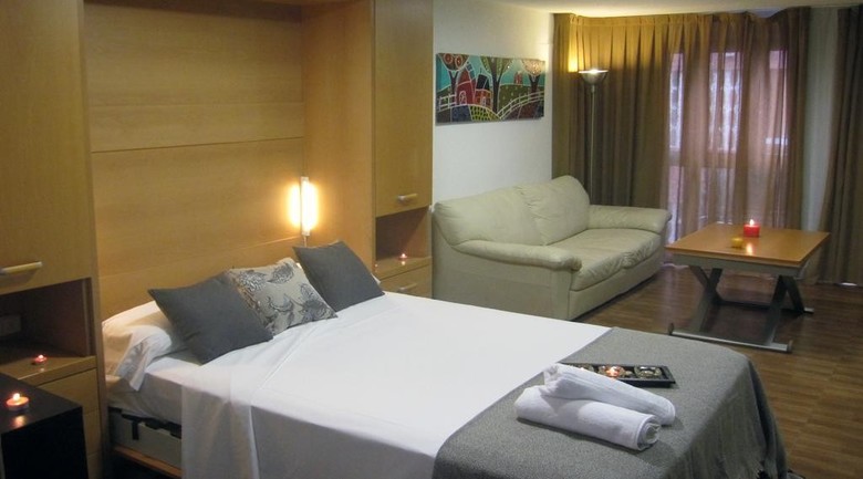 Apartamentos Kasa 25 Centro Baz�n