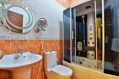 Azor Plaza Furnished Apartments