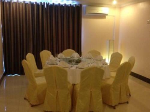 Rain Rock Hotel