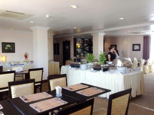 Rain Rock Hotel
