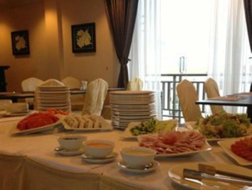 Rain Rock Hotel