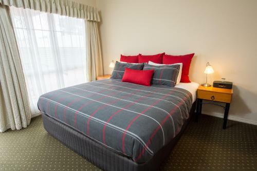 John Pirie Motor Inn