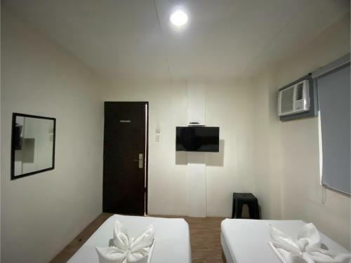 Hostal Oyo 878 Dg Budget Hotel Naia