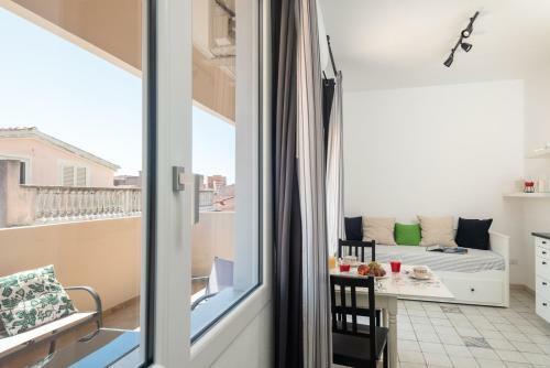 Hostal Altr� Guest House