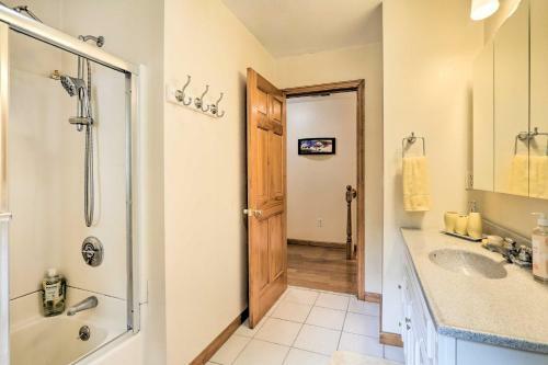 Granby Home With Deck Less Than Half Mi To Aldrich Lake!