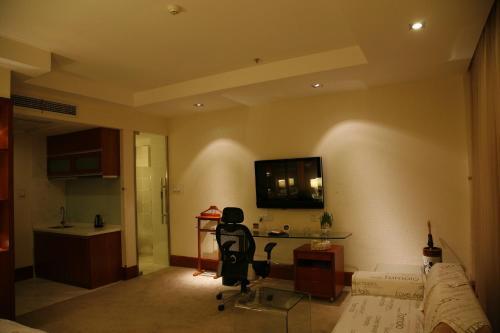 Yangtze River Tomolo Hotel (jianghan Road Branch)
