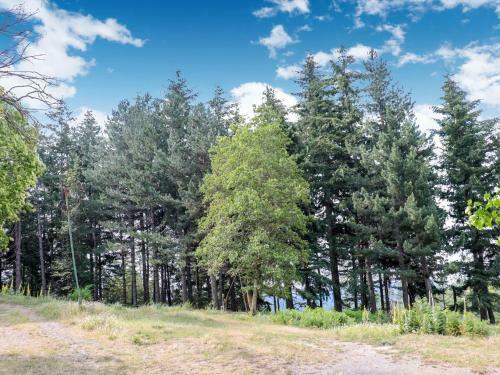 Secluded Villa In Parenti With Garden