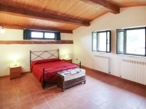 Secluded Villa In Parenti With Garden