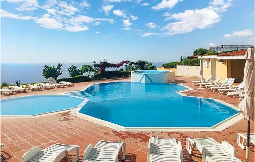 Nice Apartment In Parghelia With 2 Bedrooms