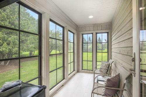 Crooked Lake Luxury