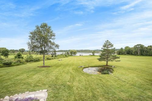 Crooked Lake Luxury