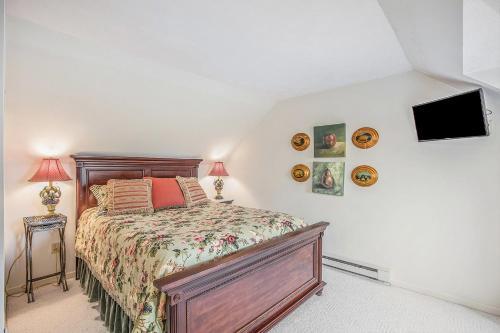 Crooked Lake Luxury