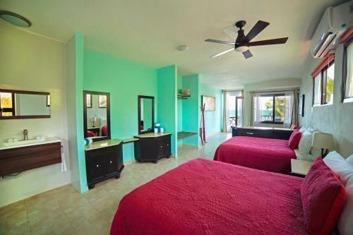 Hotel Kiras Beach House