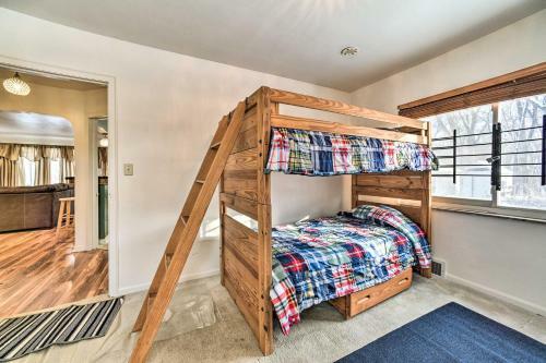 Charming Detroit Escape - 14 Mi To Downtown!