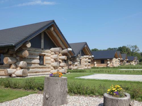 Naturstammhaus Tollensesee