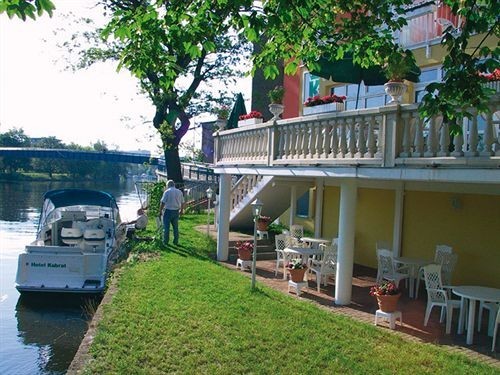 Hotel Kubrat An Der Spree