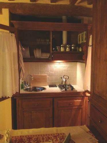 Characteristic And Comfortable Apartment In The Historic Center