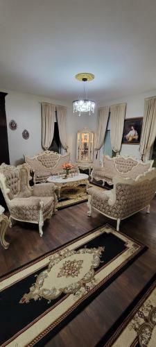 Holland Farmhouse Inn B&B
