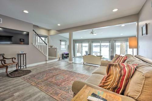 Lakeside Retreat With Office And Stunning Views!