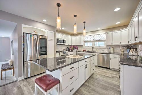 Lakeside Retreat With Office And Stunning Views!