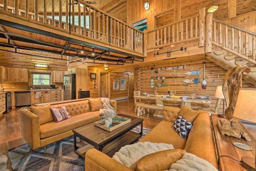 Luxe Riverfront Lodge With Kayaks Near Torch Lake!
