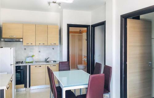 Amazing Apartment In Pizzo With 2 Bedrooms