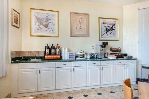 Hotel Rodeway Inn & Suites Colorado Springs