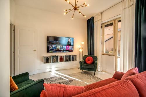 Aweshome - White Mirrors Apartment