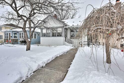 Central St Paul House With Sunroom And Fireplace!