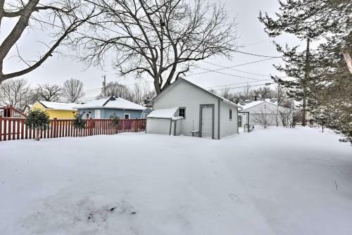 Central St Paul House With Sunroom And Fireplace!