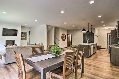 Upscale Townhome In Causeways On Gull Resort!