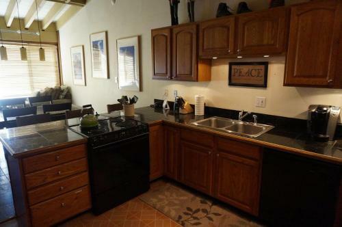 1849 Condos At Mammoths Canyon Lodge
