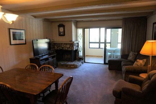 1849 Condos At Mammoths Canyon Lodge