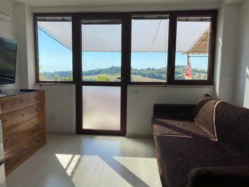 Hostal Red House Accomodation Potenza Picena