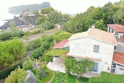 Villa - Tea Fiuzzi