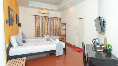 Hometown Hotel