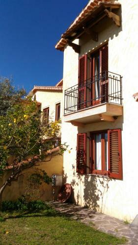 Hostal Nora Guesthouse Rooms And Villas