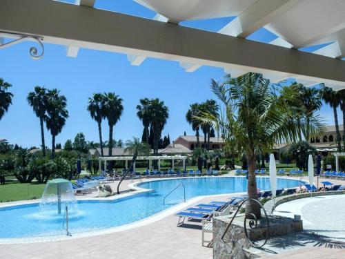 Lovely Apartment In Sardegna With Shared Garden
