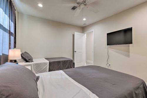 Spacious Gulfport Home With Yard 1 Mi To Beach