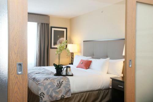 Hotel Pomeroy Inn & Suites At Olds College