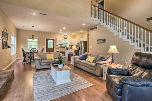 Lakefront Camdenton Home With Fire Pit And Grill!