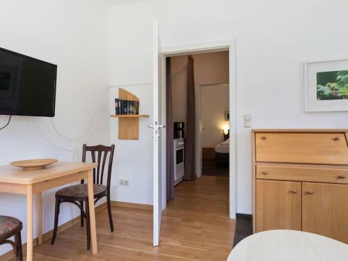 Garden-view Apartment In L�bow With Terrace