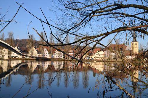 Hostal Main3 - Schlafen Am Fluss